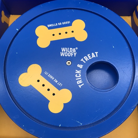 Wild & Woofy Trick & Treat, Spin & Pounce Wooden Pet Puzzle for 🐈 & 🐩 - Picture 8 of 8